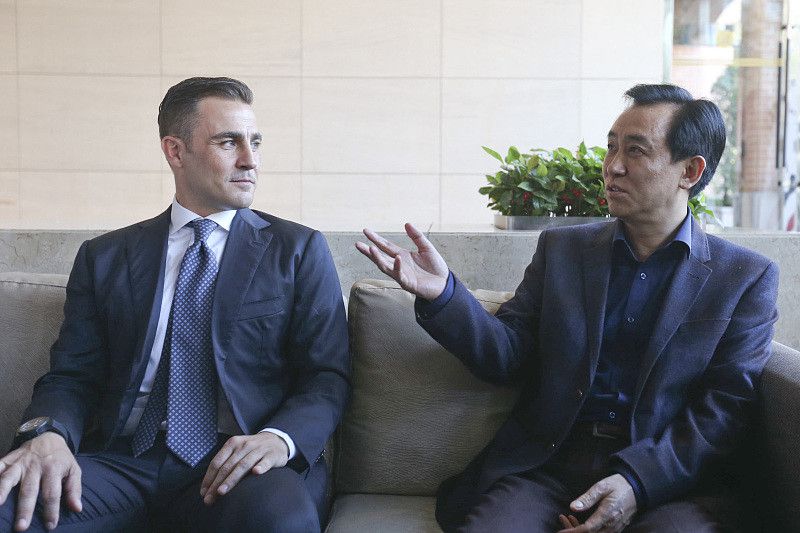 都是哈米德司令亲自下令、要求我们务必尽快完工的，这件事情现在是我们整个基地的重中之重，任何事情都必须给它让路。